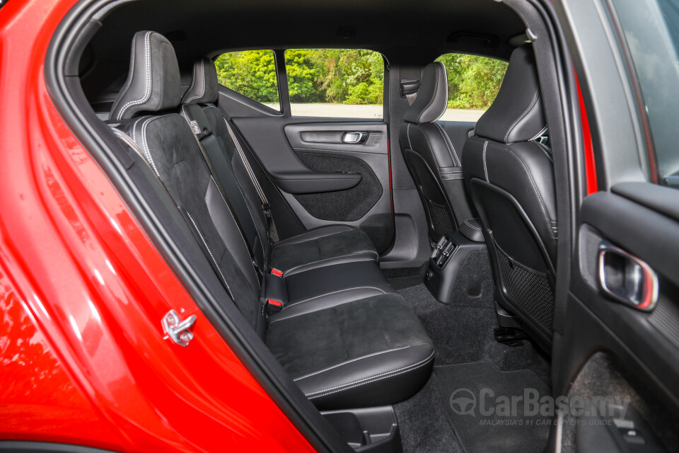 Volvo XC40 Mk1 (2018) Interior