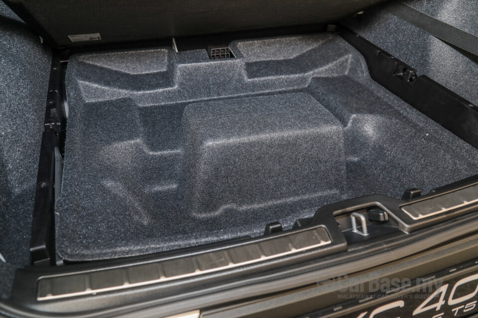 Volvo XC40 Mk1 (2018) Interior