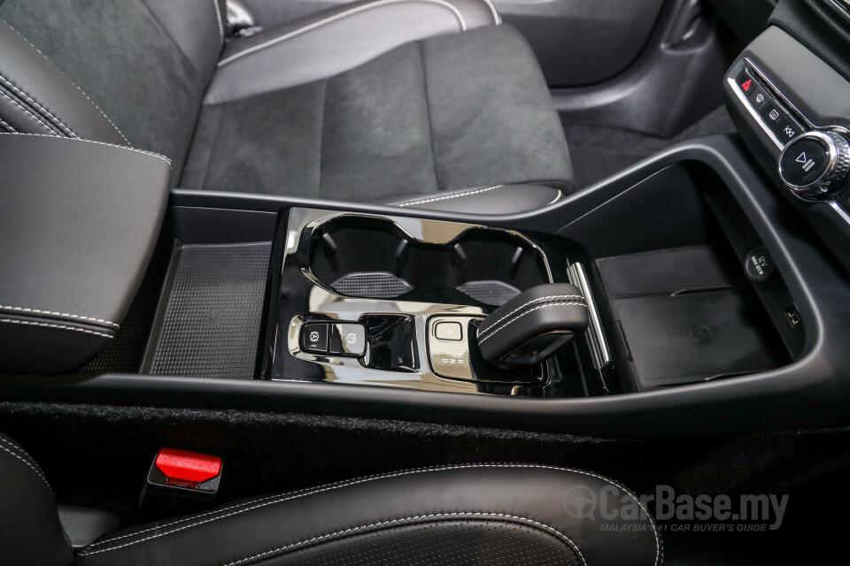 Volvo XC40 Mk1 (2018) Interior