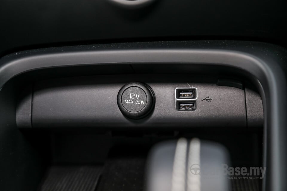 Volvo XC40 Mk1 (2018) Interior