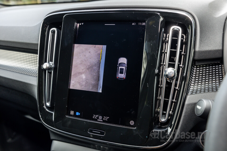 Volvo XC40 Mk1 (2018) Interior