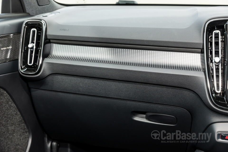 Volvo XC40 Mk1 (2018) Interior