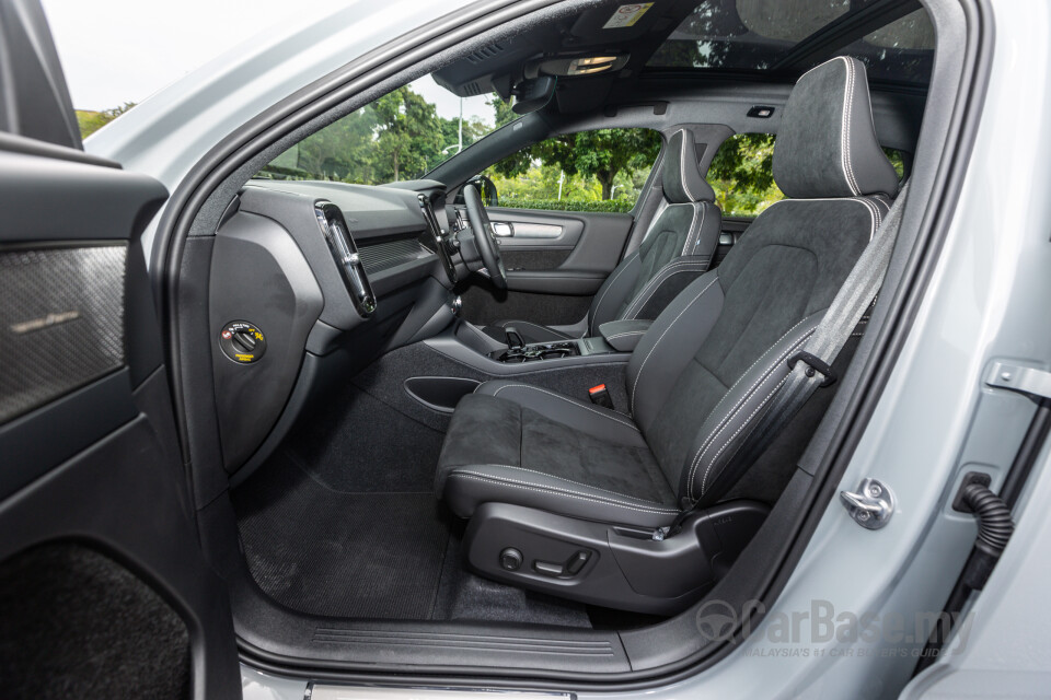 Volvo XC40 Mk1 (2018) Interior