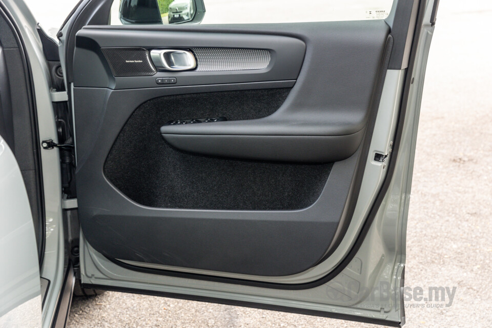 Volvo XC40 Mk1 (2018) Interior
