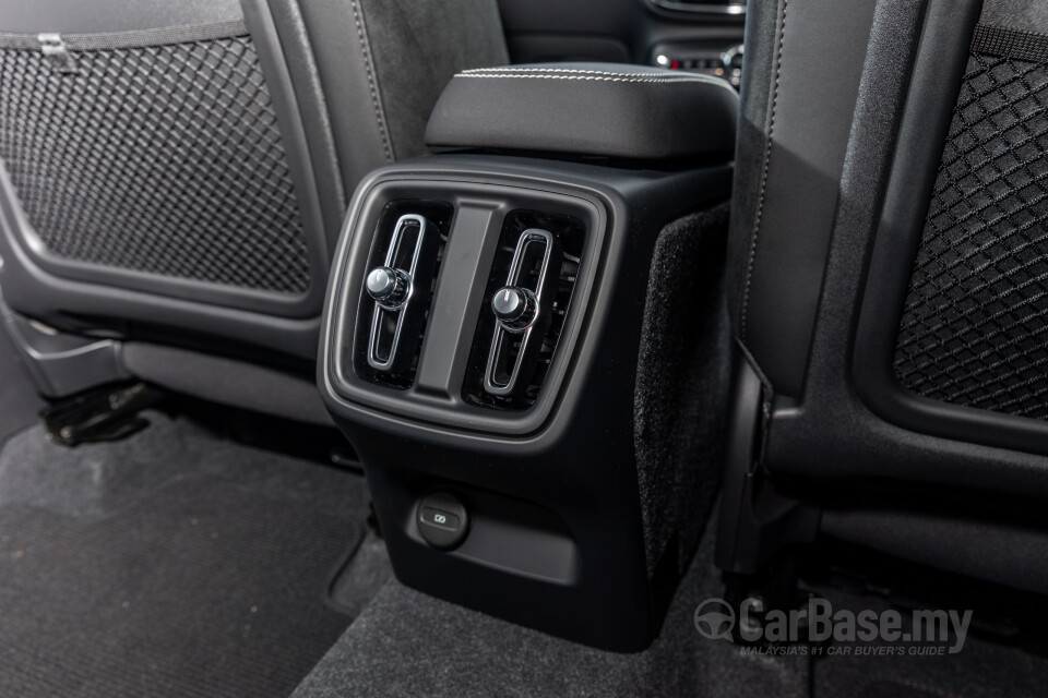 Volvo XC40 Mk1 (2018) Interior