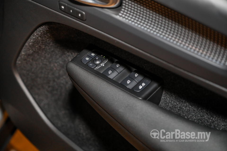 Volvo XC40 Recharge Electric Mk1 (2022) Interior