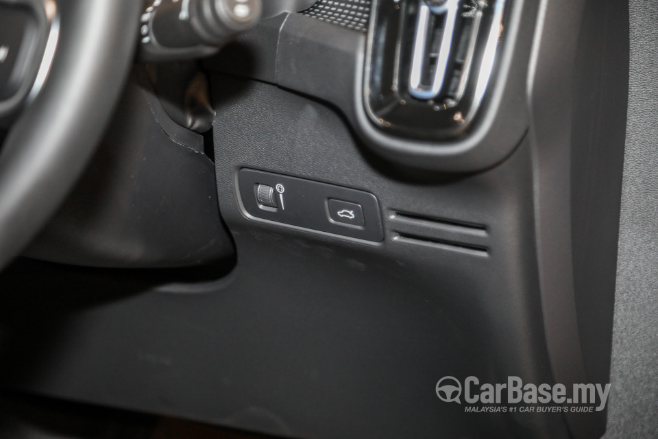 Volvo XC40 Recharge Electric Mk1 (2022) Interior