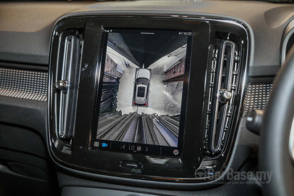 Volvo XC40 Recharge Electric Mk1 (2022) Interior