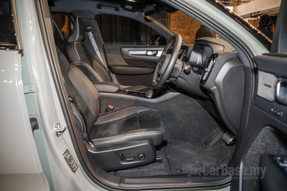 Volvo XC40 Recharge Electric Mk1 (2022) Interior