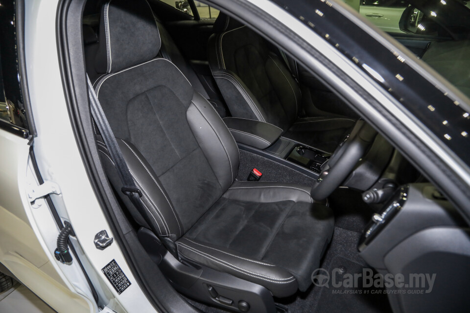 Volvo XC40 Recharge Electric Mk1 (2022) Interior