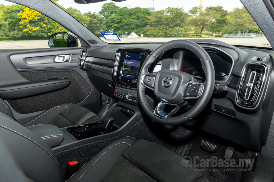Volvo XC40 Recharge Electric Mk1 (2022) Interior
