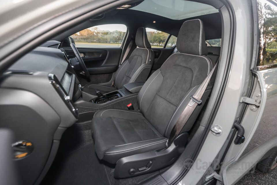 Volvo EC40 Gen1 (2022) Interior