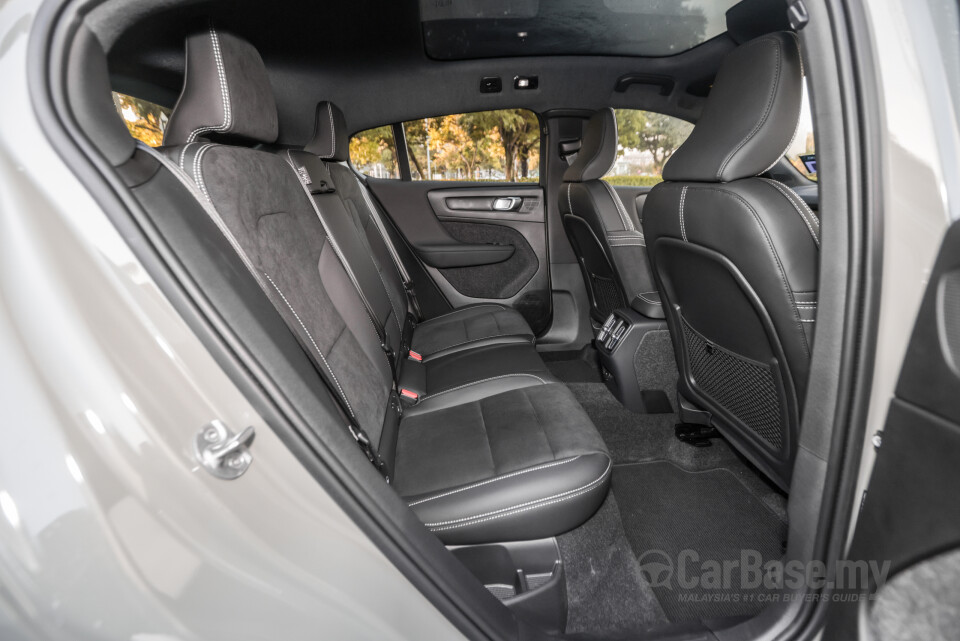 Volvo EC40 Gen1 (2022) Interior