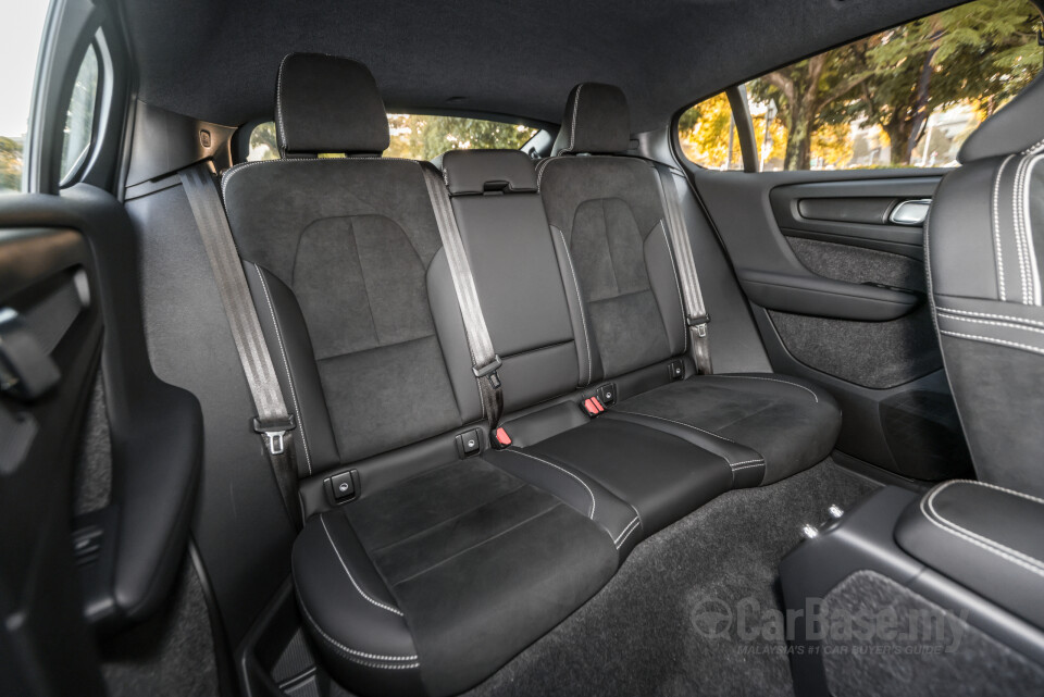 Volvo EC40 Gen1 (2022) Interior