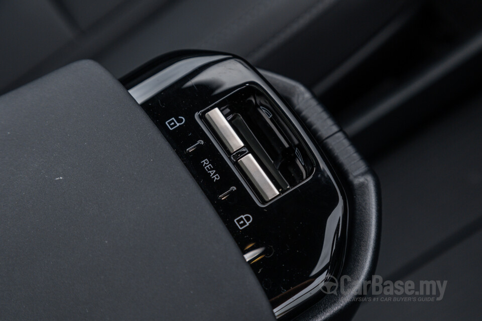 Volvo EX30 EK (2024) Interior
