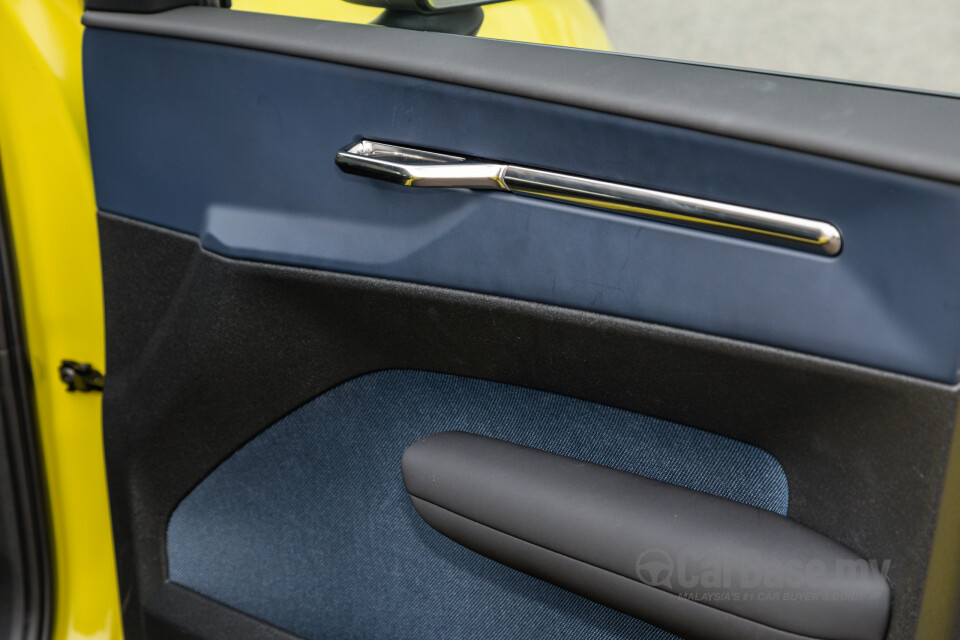Volvo EX30 EK (2024) Interior