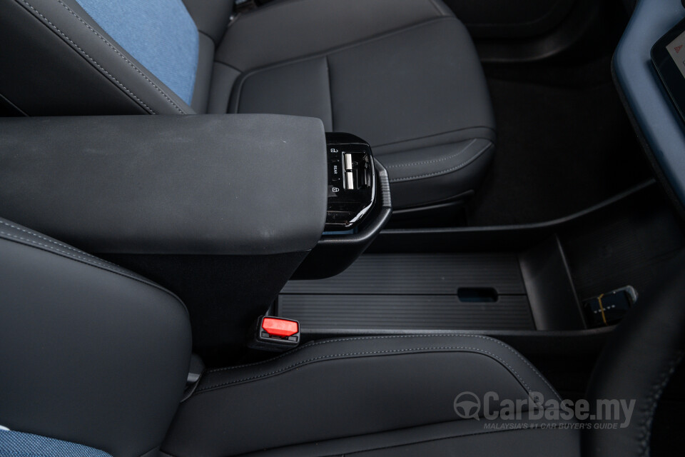 Volvo EX30 EK (2024) Interior