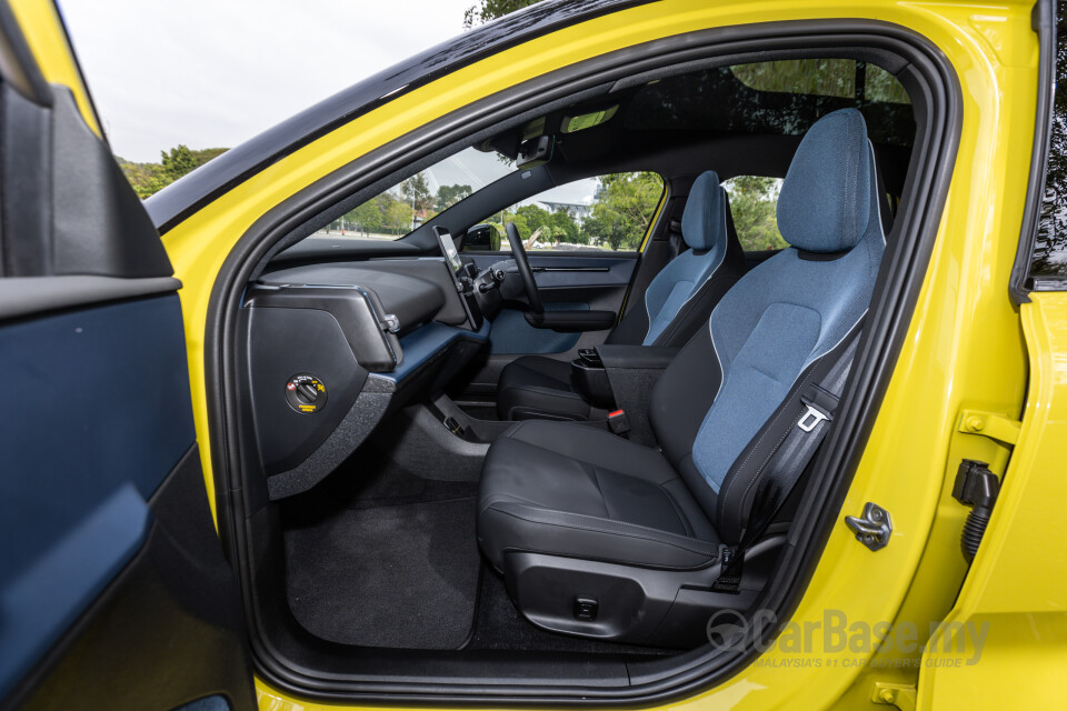 Volvo EX30 EK (2024) Interior