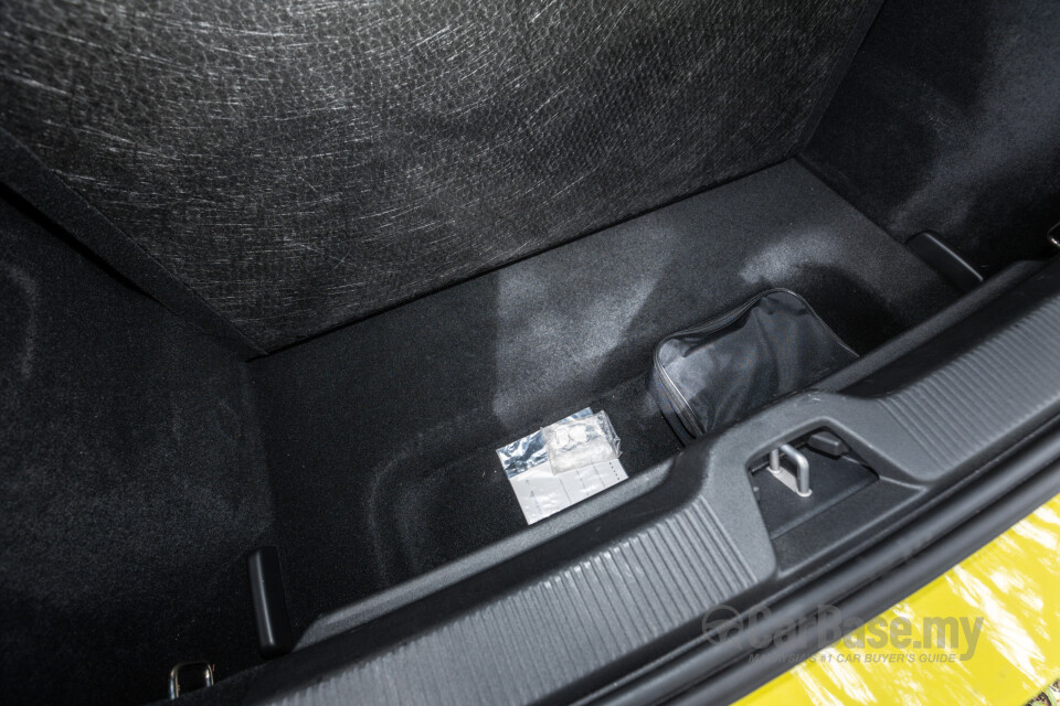 Volvo EX30 EK (2024) Interior