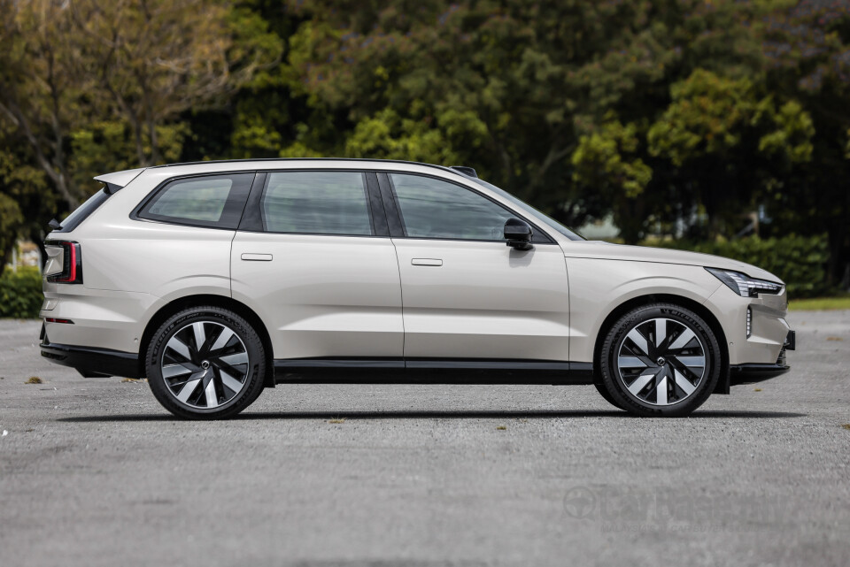 Volvo EX90 EE (2025) Exterior