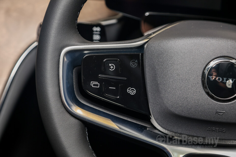Volvo EX90 EE (2025) Interior