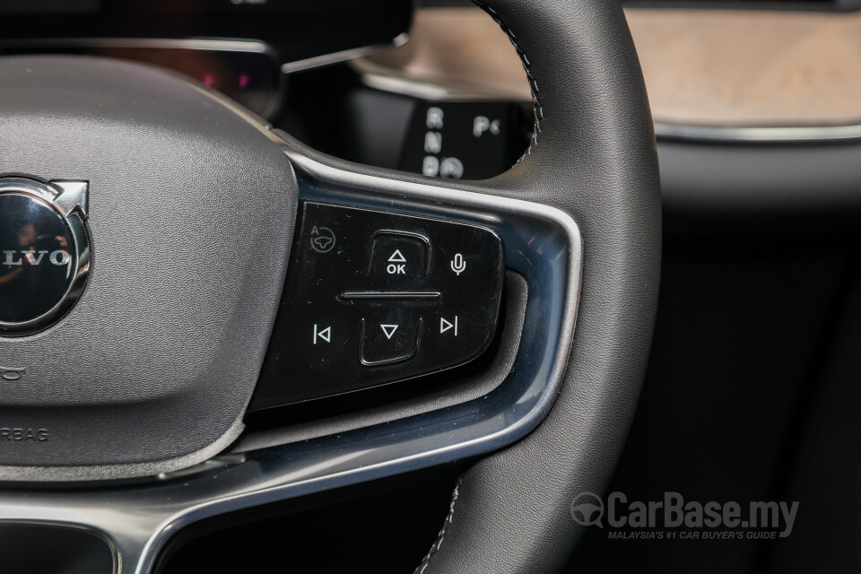 Volvo EX90 EE (2025) Interior