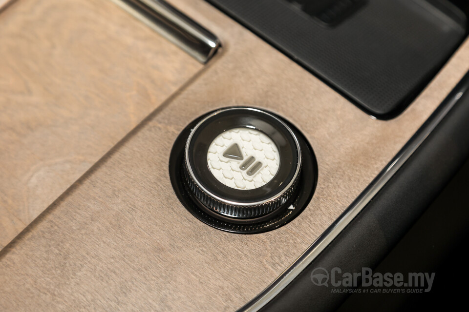 Volvo EX90 EE (2025) Interior