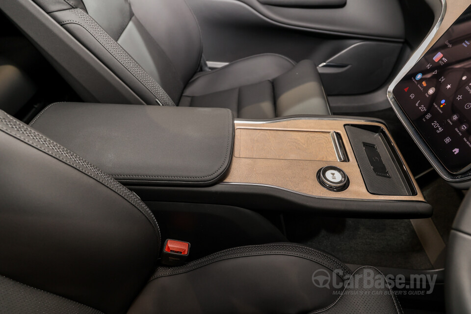 Volvo EX90 EE (2025) Interior