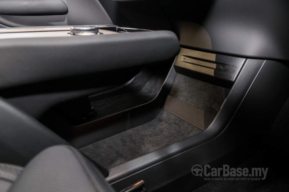 Volvo EX90 EE (2025) Interior