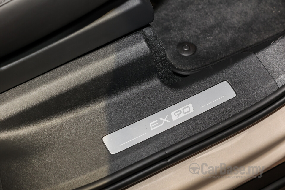 Volvo EX90 EE (2025) Interior