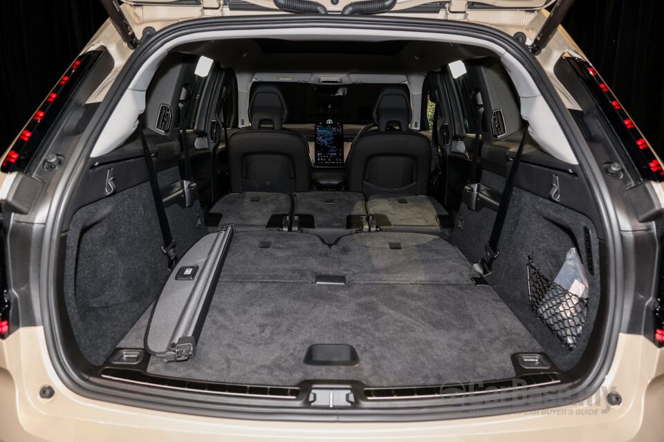 Volvo EX90 EE (2025) Interior