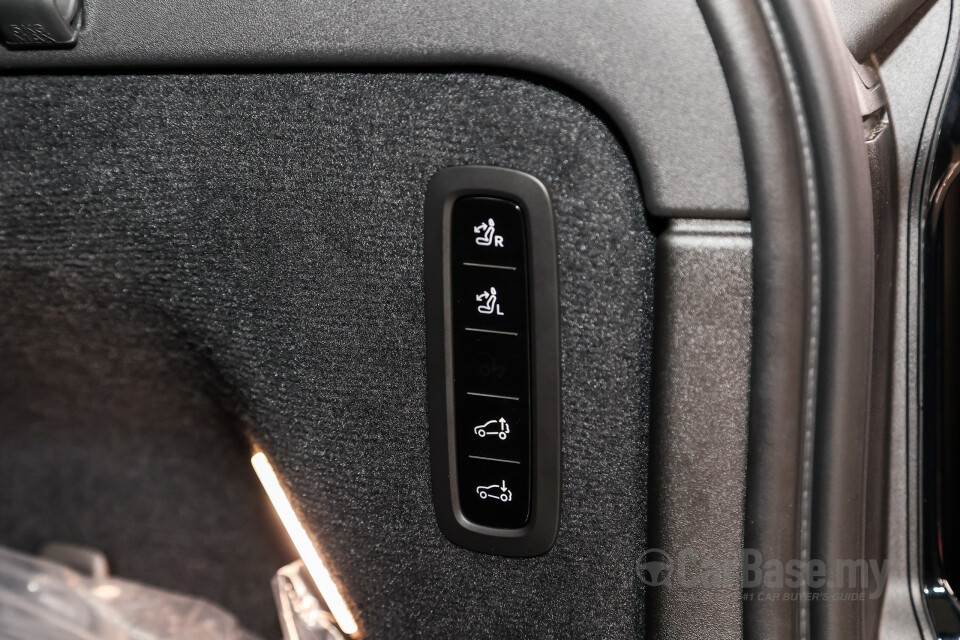 Volvo EX90 EE (2025) Interior