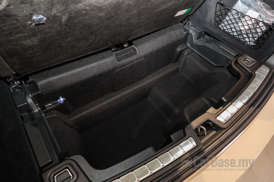 Volvo EX90 EE (2025) Interior