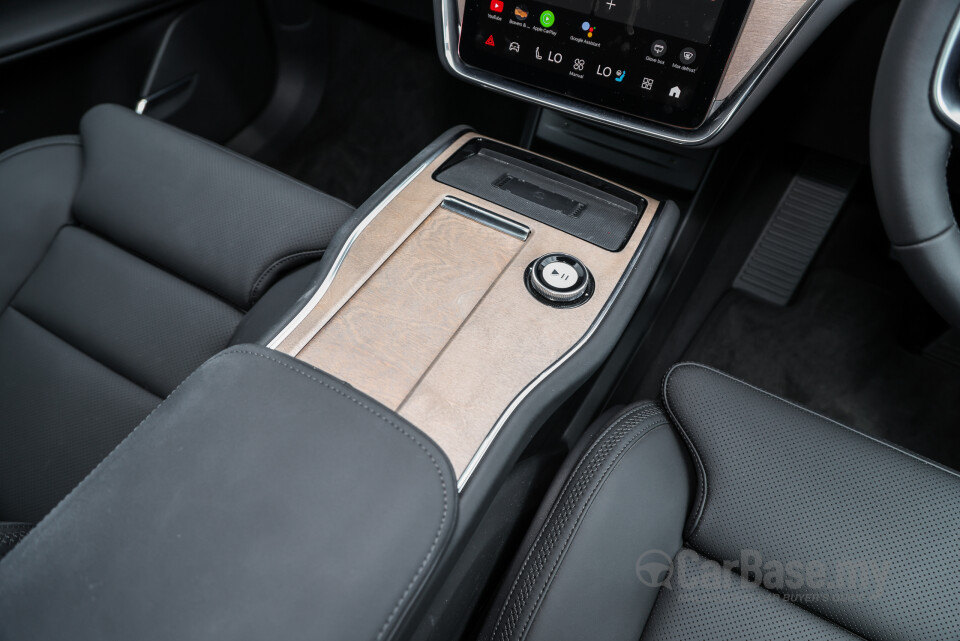 Volvo EX90 EE (2025) Interior