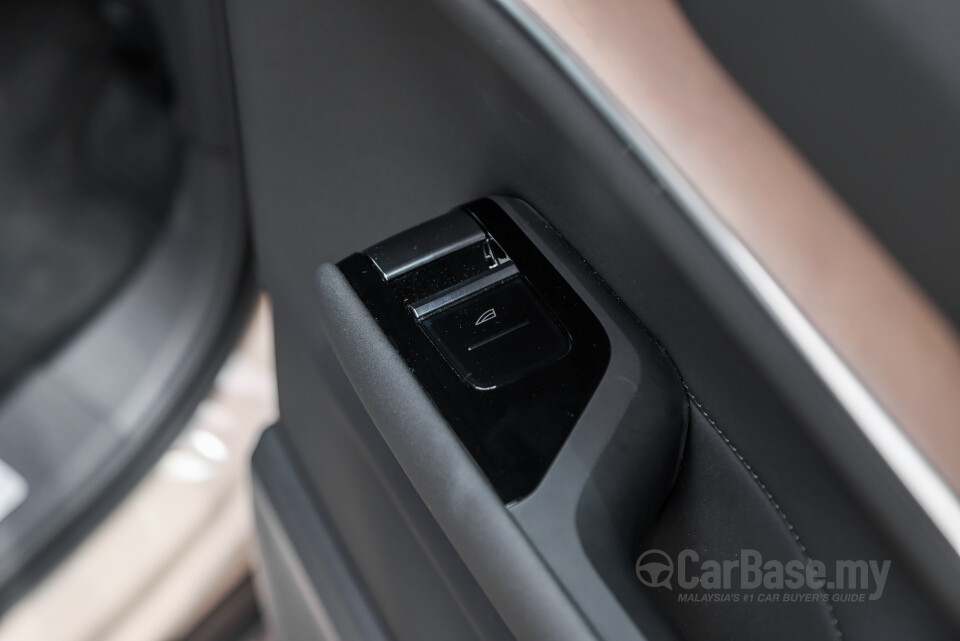 Volvo EX90 EE (2025) Interior