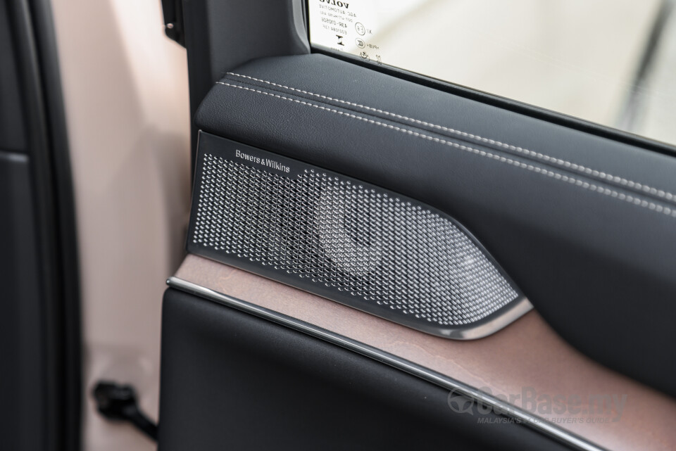 Volvo EX90 EE (2025) Interior