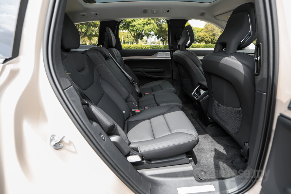Volvo EX90 EE (2025) Interior
