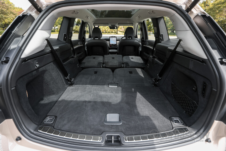 Volvo EX90 EE (2025) Interior