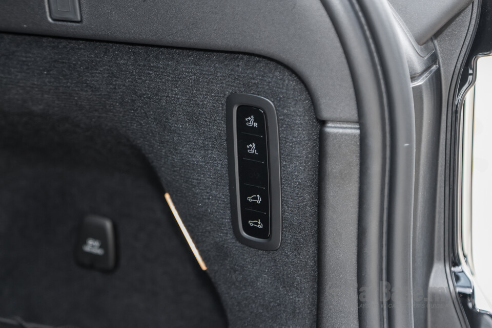 Volvo EX90 EE (2025) Interior