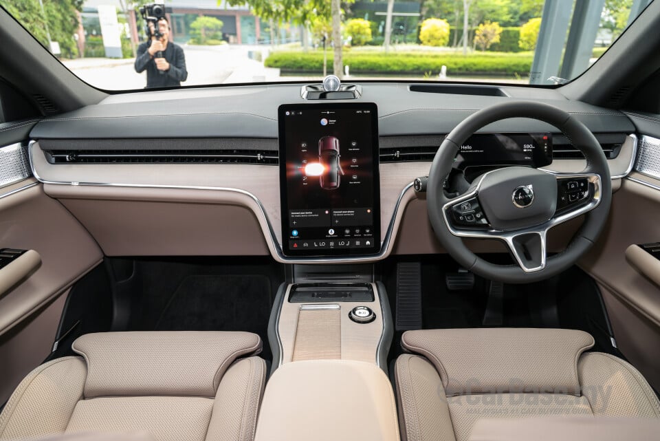 Volvo EX90 EE (2025) Interior