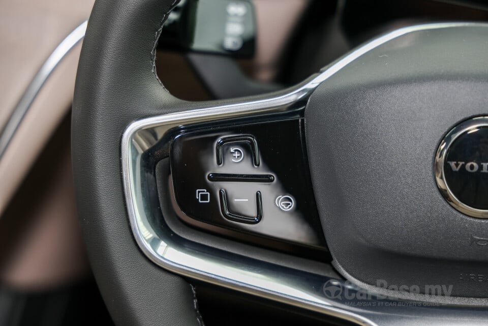 Volvo EX90 EE (2025) Interior