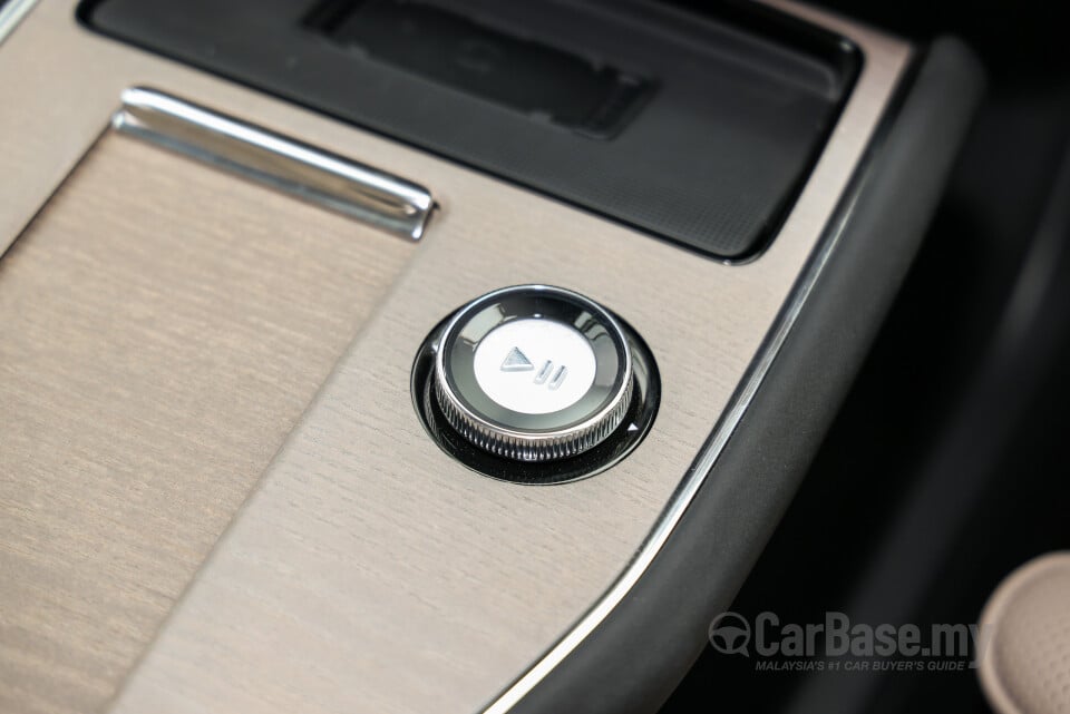 Volvo EX90 EE (2025) Interior