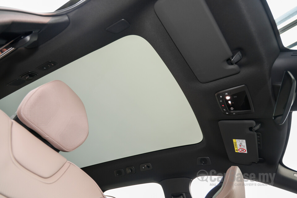 Volvo EX90 EE (2025) Interior