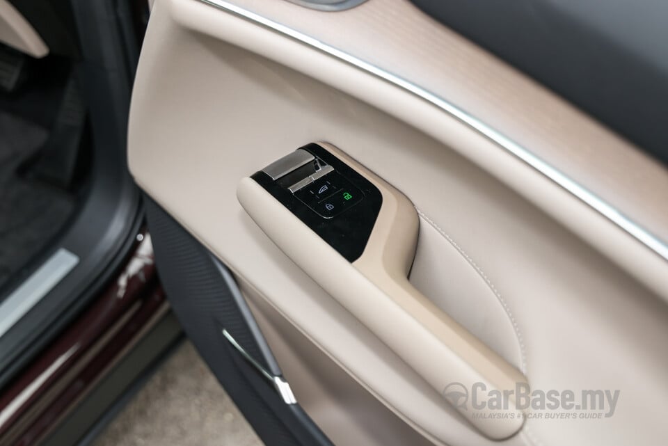 Volvo EX90 EE (2025) Interior