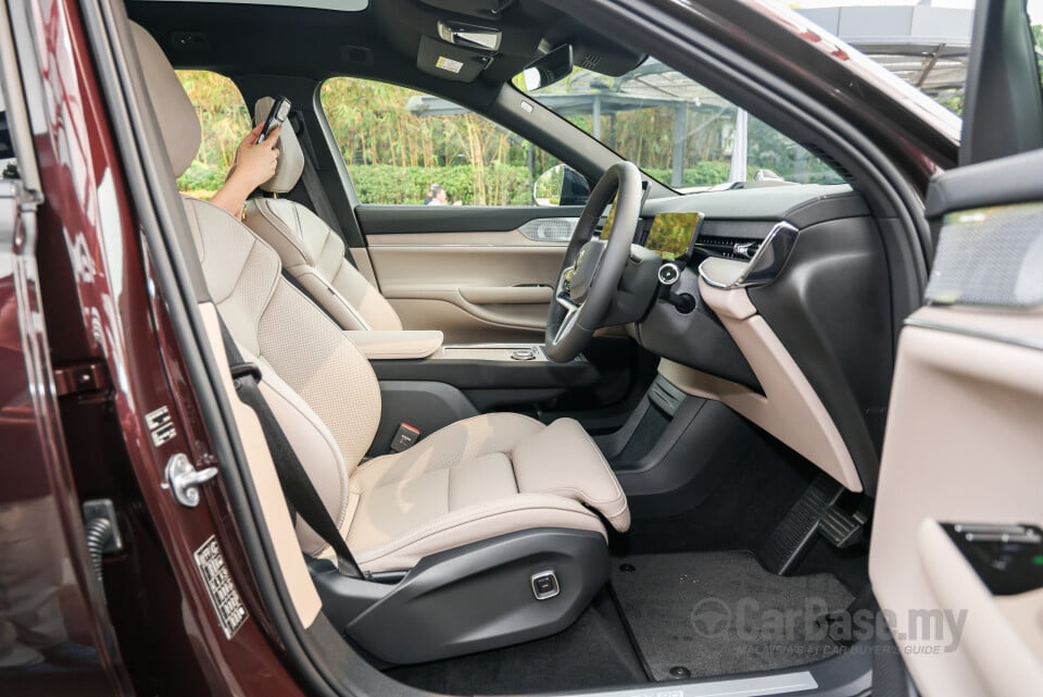 Volvo EX90 EE (2025) Interior