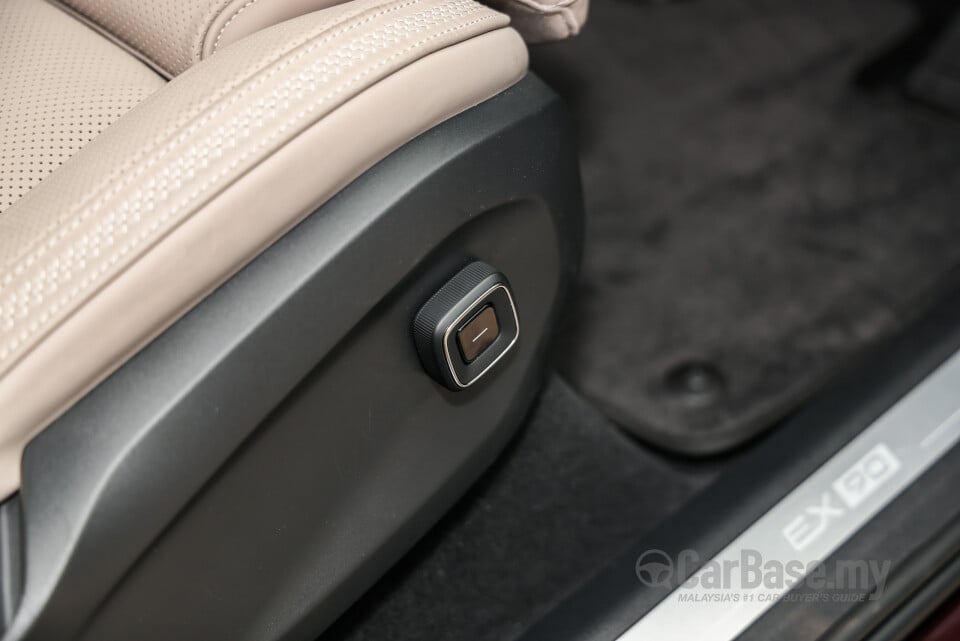 Volvo EX90 EE (2025) Interior