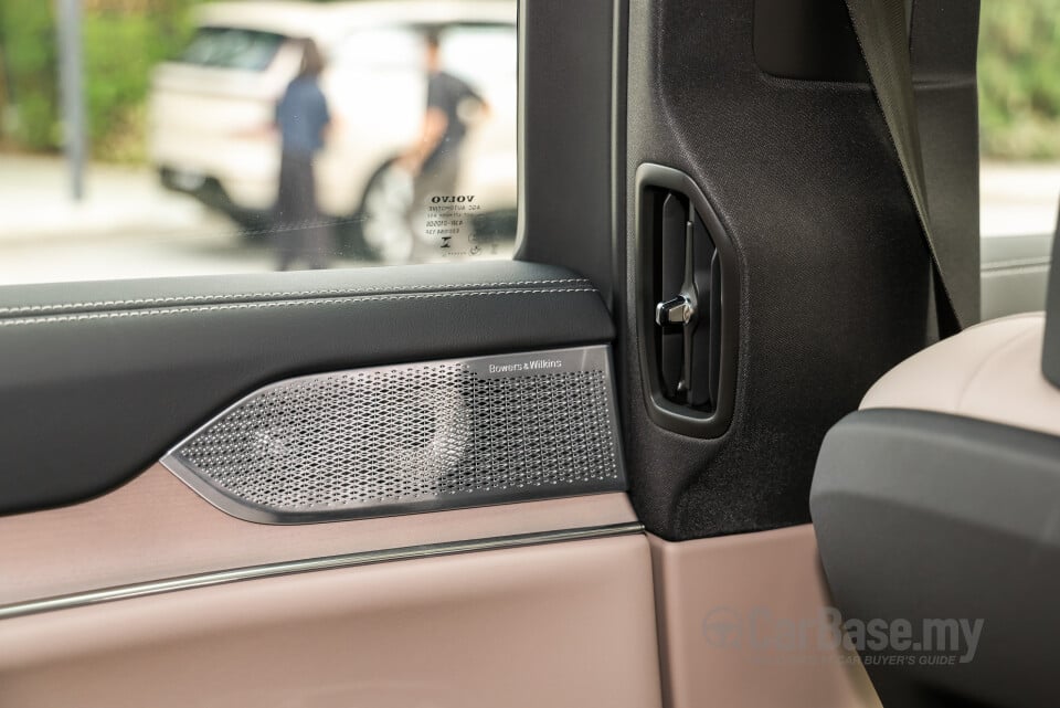 Volvo EX90 EE (2025) Interior