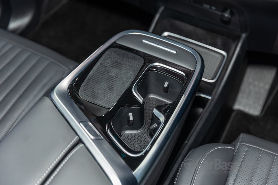 Maxus MIFA 9 Mk1 (2023) Interior