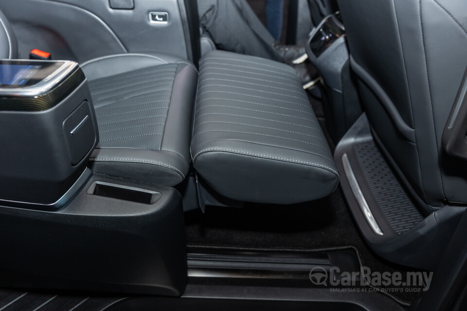Maxus MIFA 9 Mk1 (2023) Interior