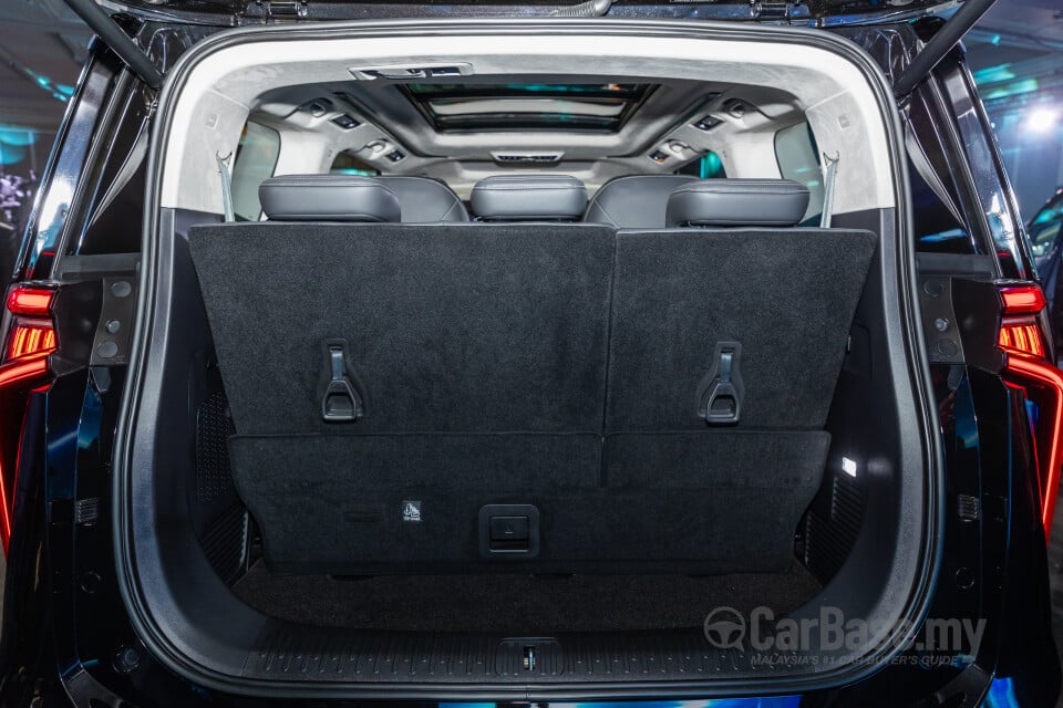 Maxus MIFA 9 Mk1 (2023) Interior